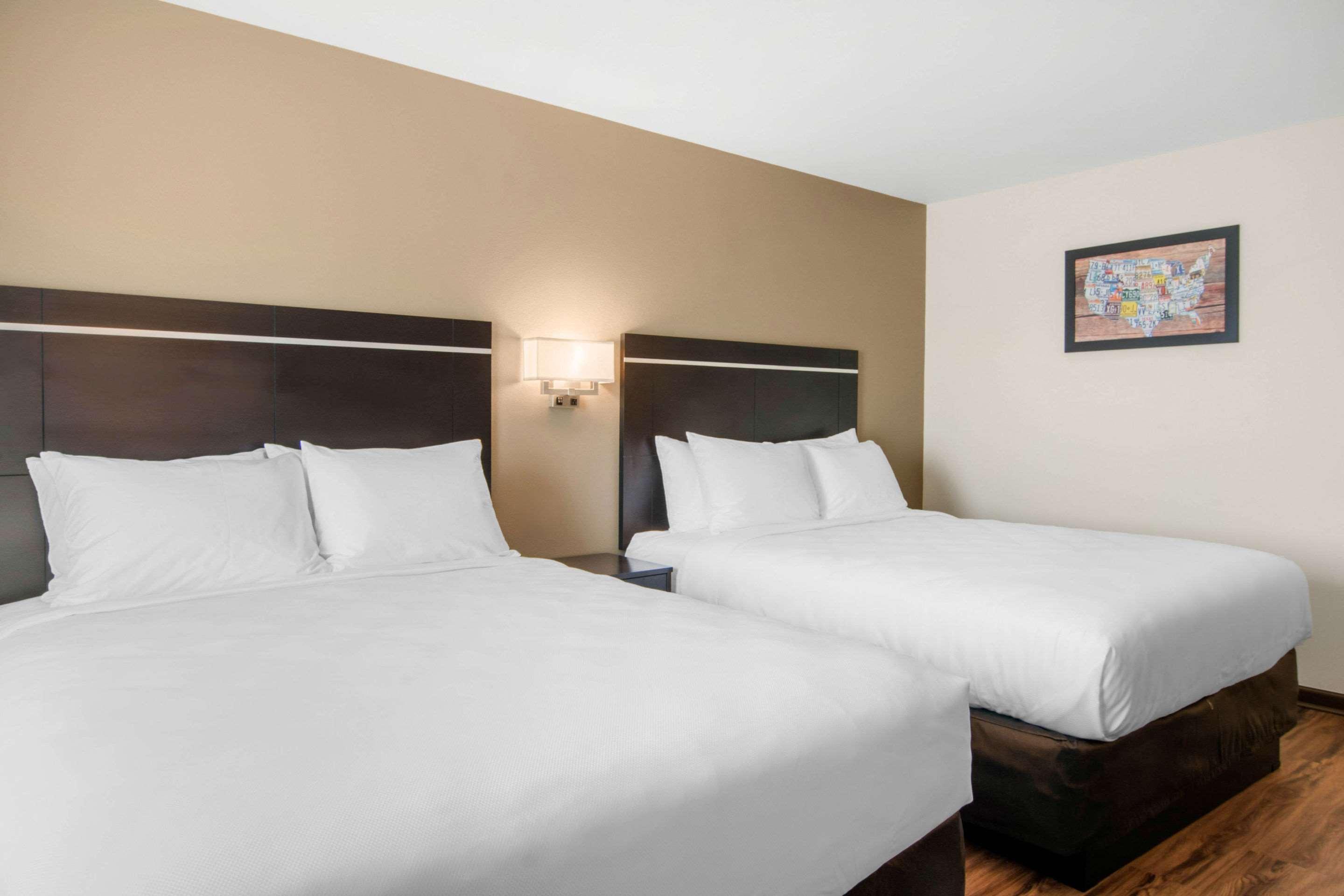 Econo Lodge Inn & Suites Springfield Exterior foto